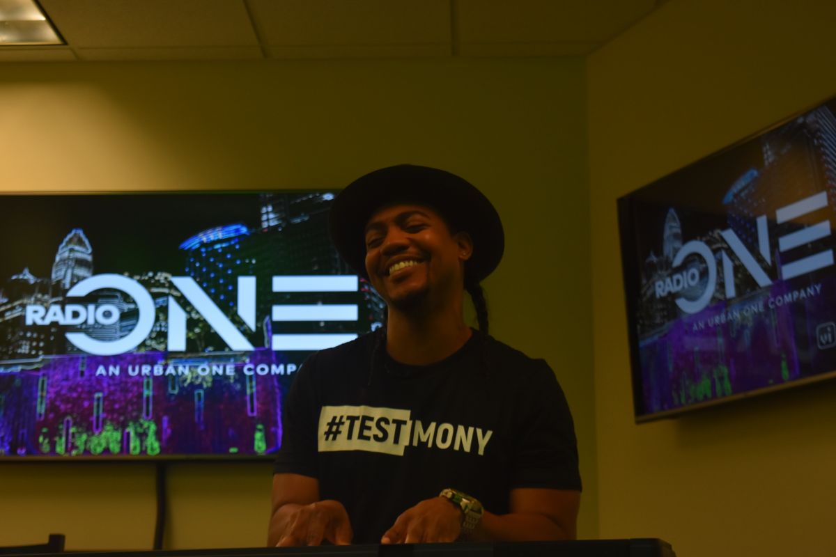Rudy Currence Blesses The Praise 100.9 Social Studios