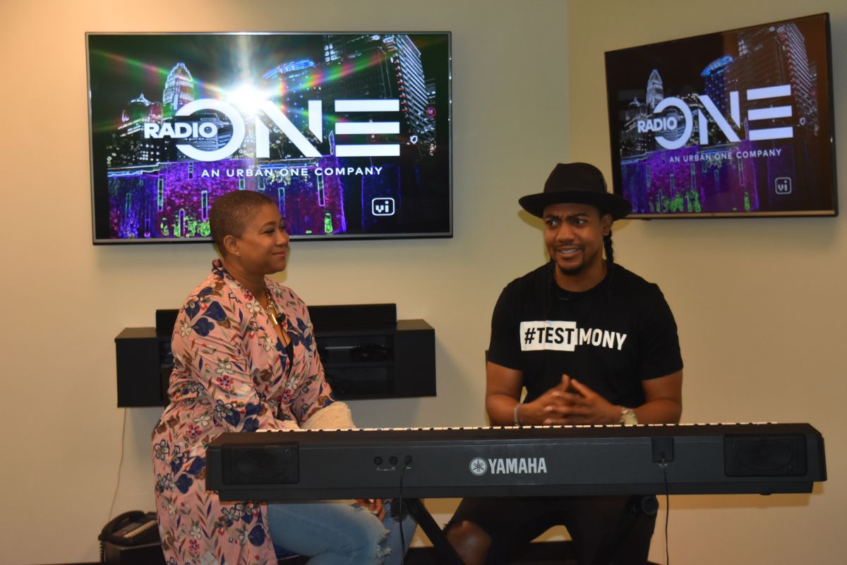 Rudy Currence Blesses The Praise 100.9 Social Studios