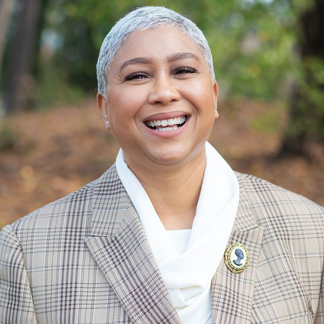 Melanie Pratt headshot 2022