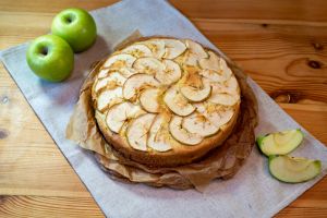 beautiful Apple Cake "Sharlotka"