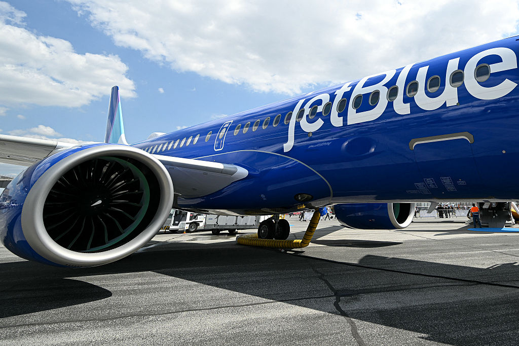 FRANCE-POLITICS-DEFENCE-TRANSPORT-AVIATION-AIRSHOW