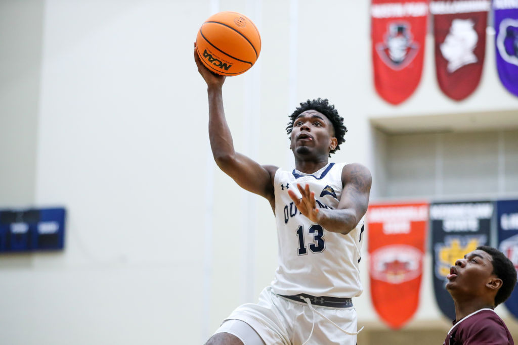 COLLEGE BASKETBALL: FEB 09 Eastern Kentucky at Queens University of Charlotte
