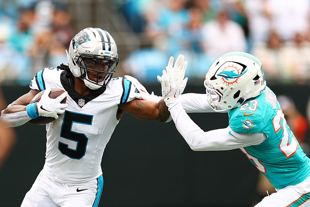 Miami Dolphins v Carolina Panthers - NFL 2025